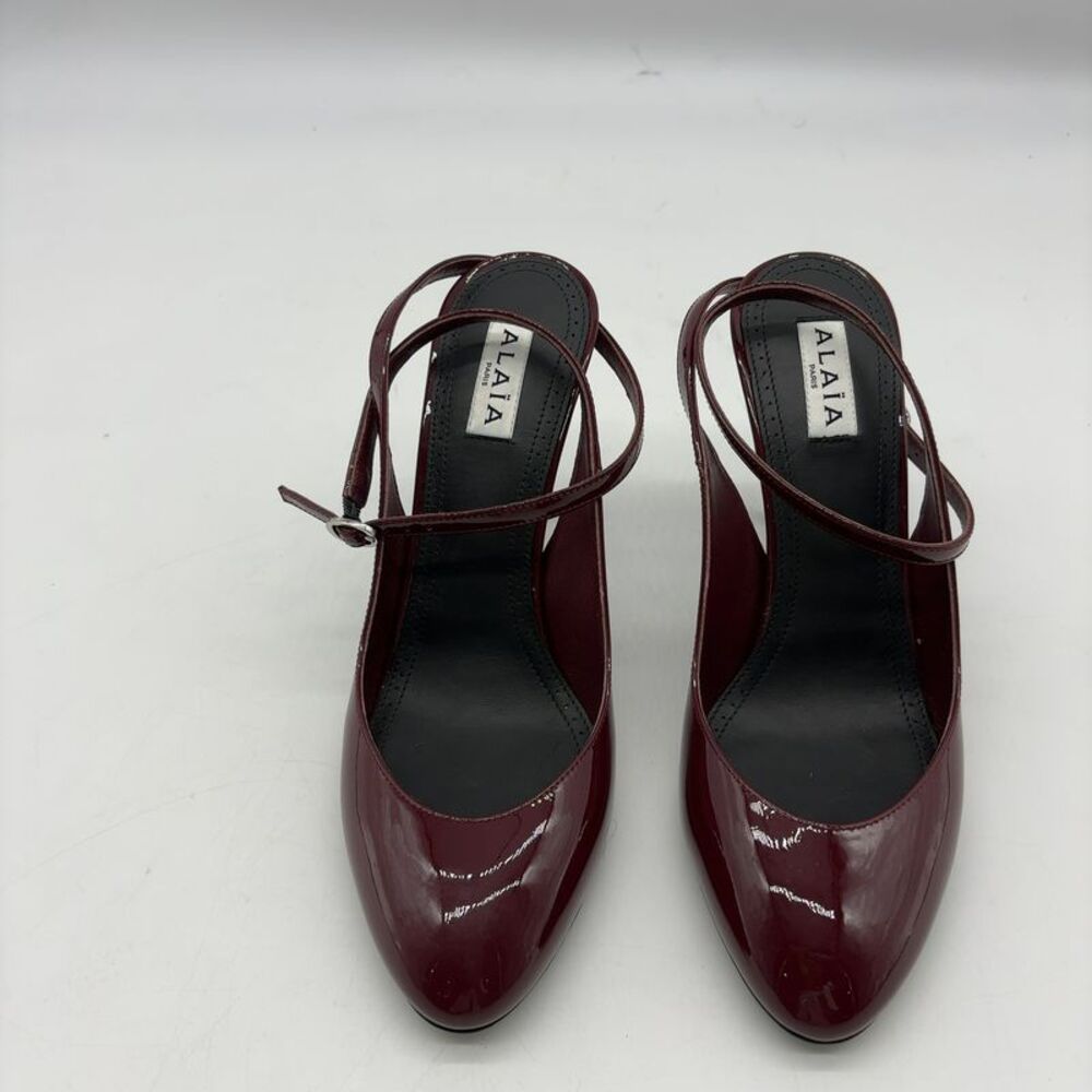 Alaia Decollete 90 Patent Leather Pumps